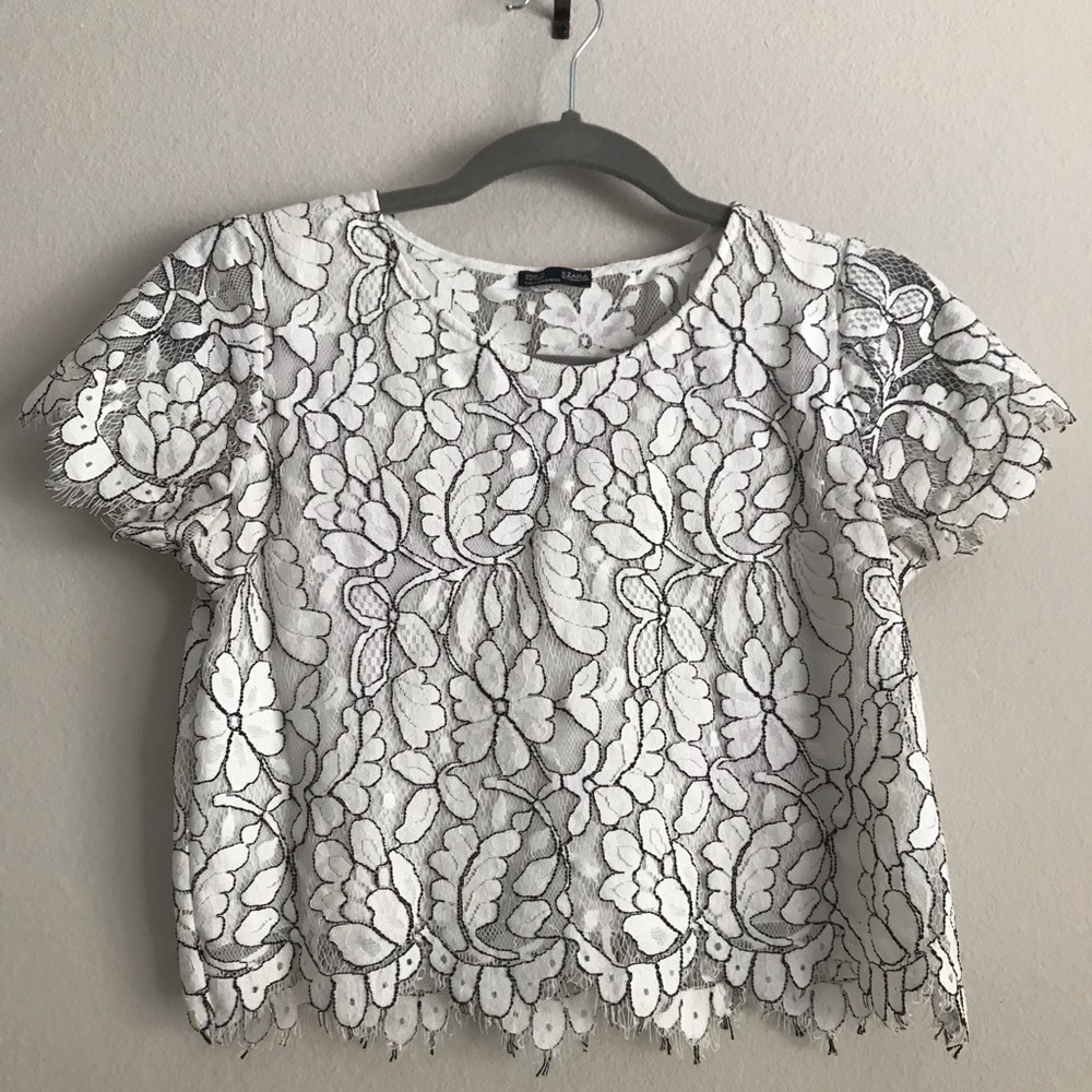 💜2/$15 Zara Lace Crop Top